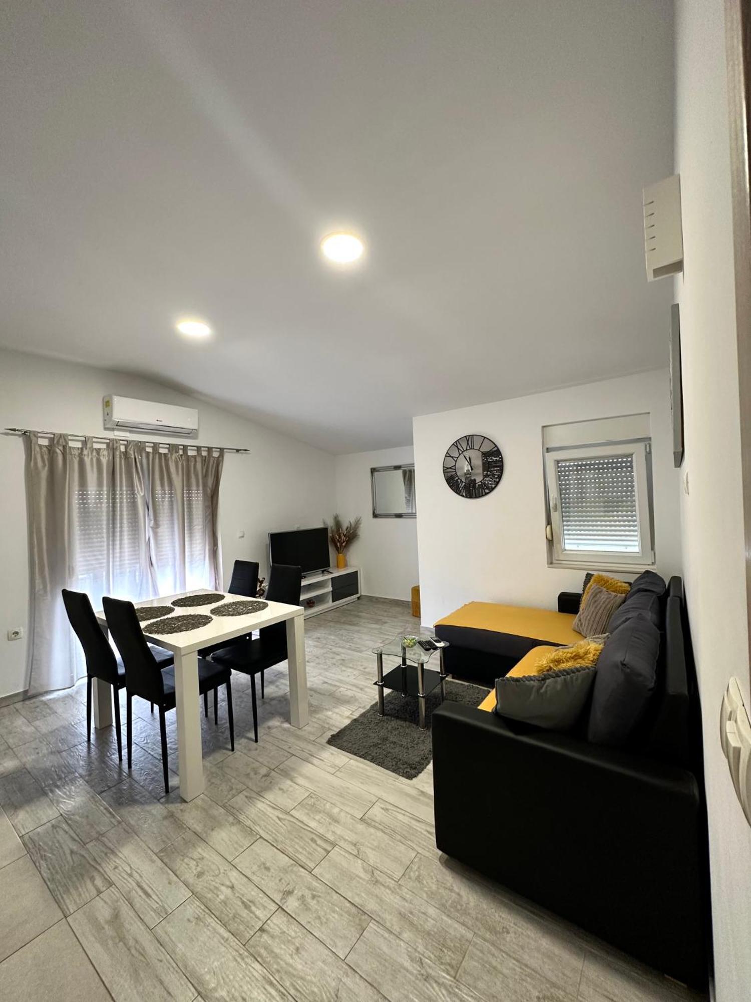 Kaštel Sućurac Apartman Nela 아파트 외부 사진